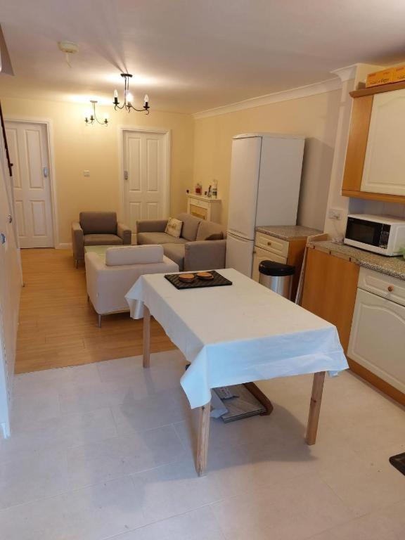 Single Room Only For One Adult Southall Eksteriør billede
